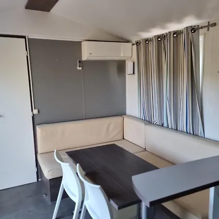 4 Personnes Sur Sur Propriete Privee Au Calme A 10 Mn Des Plages De Maxime Campsite