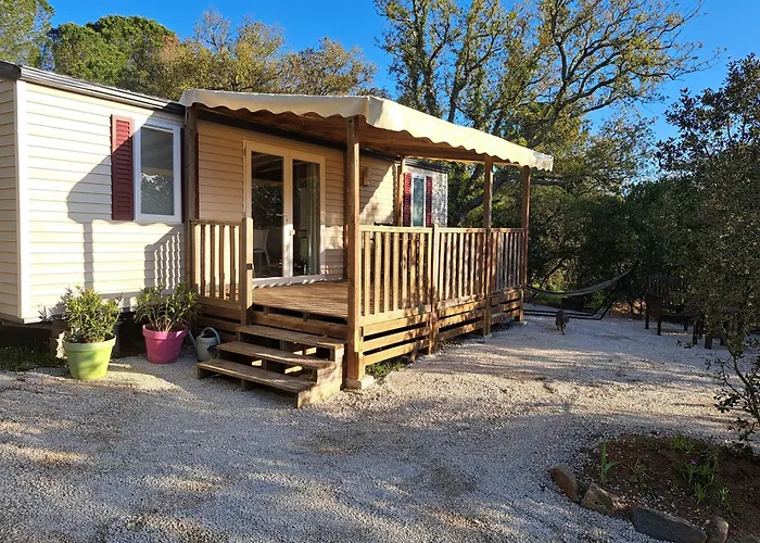 Camping 4 Personnes Sur Sur Propriété Privée Au Calme à 10 Mn Des Plages De Maxime